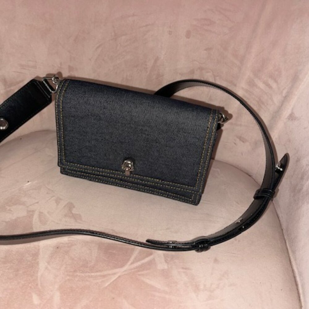 Alexander McQueen handbag - Picture 3 of 5